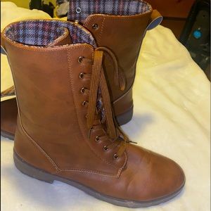 Brand : Blue Suede Shoes